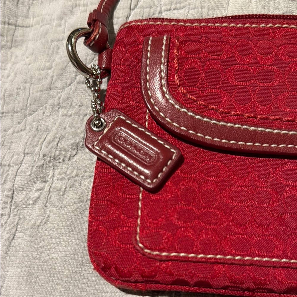 Coach SoHo Signature C wristlet-red - Picture 2 of 5